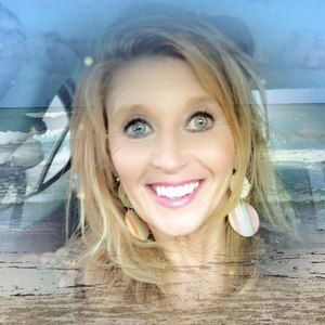 Meet your Posher, Christine